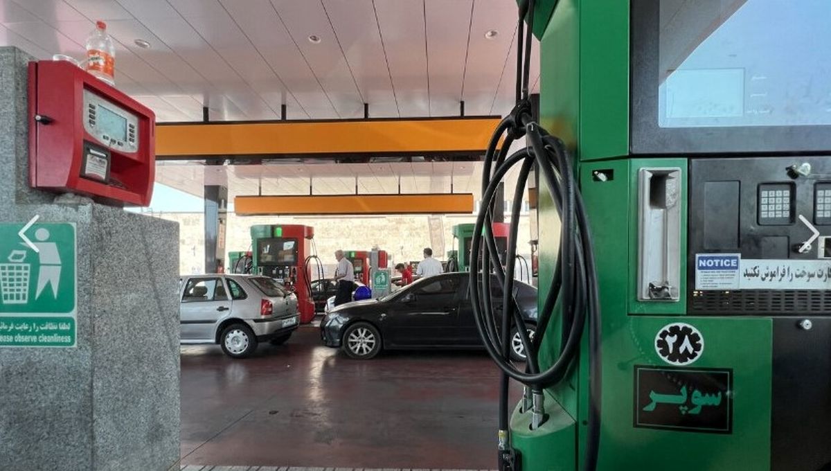 قیمت سوم برای بنزین ۶ تا ۹ هزار تومان تعیین می‌شود