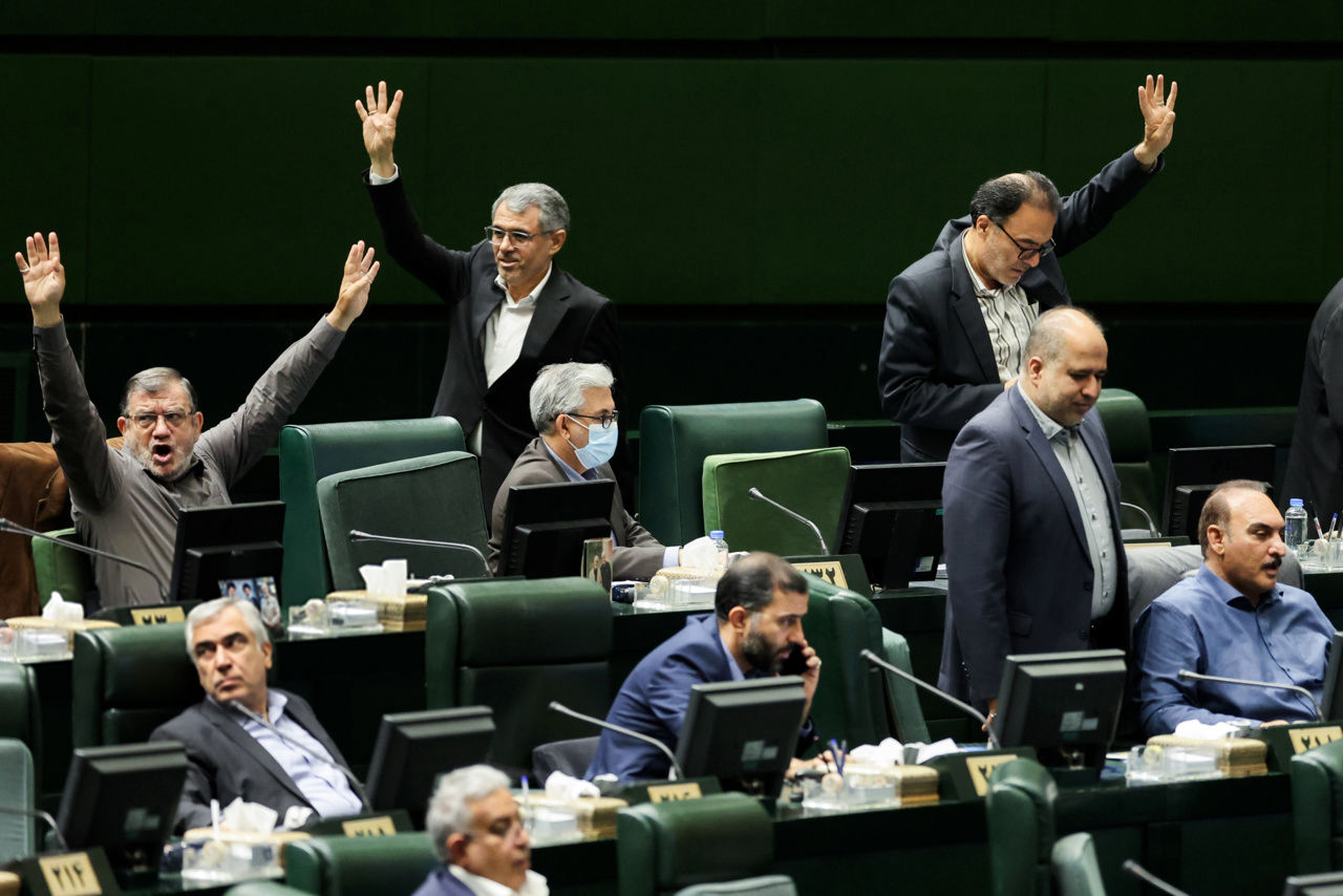 مجلس: حذف یارانه دهکهای پردرآمد با معیار هزینه خانوار انجام میشود