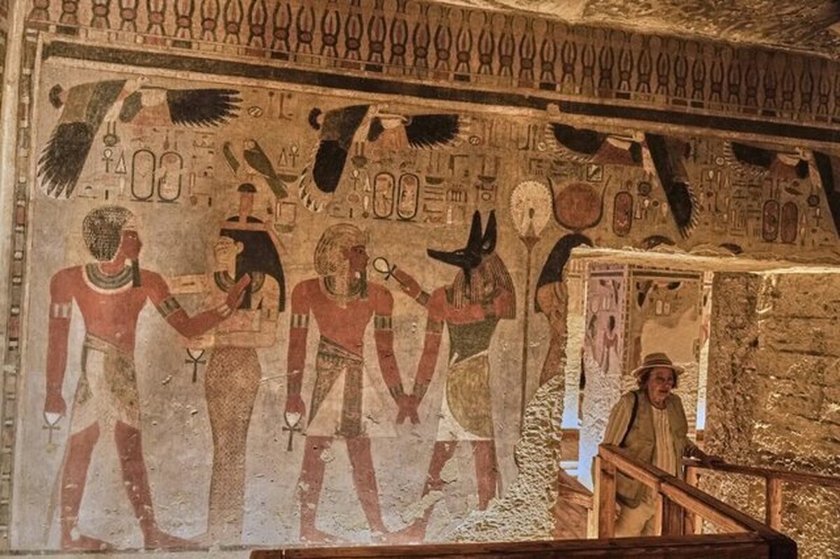 دو دهه مرمت