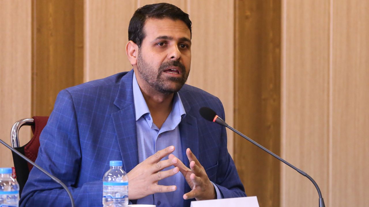 نادری: روند بررسی استیضاح وزرا طبق آییننامه داخلی مجلس ادامه دارد