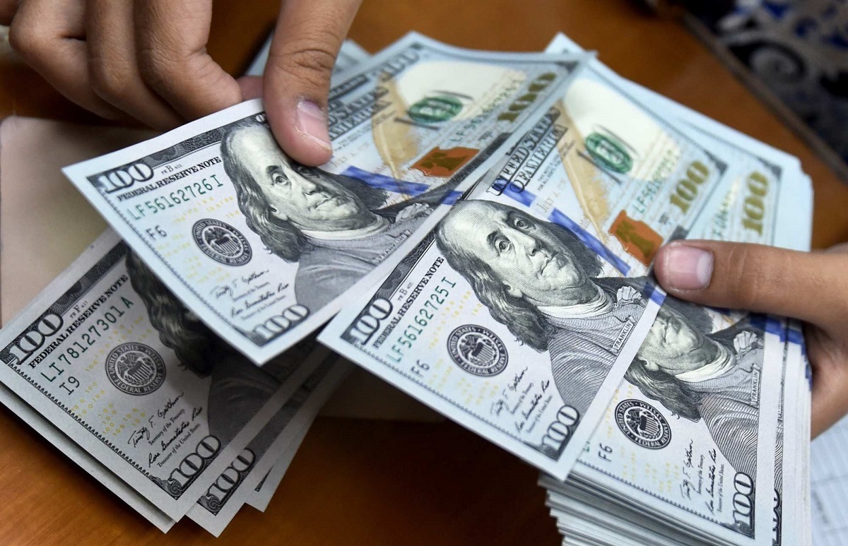 پیش‌بینی قیمت دلار احتمال رسیدن به ۱۳۰ هزار تومان تا پایان سال
