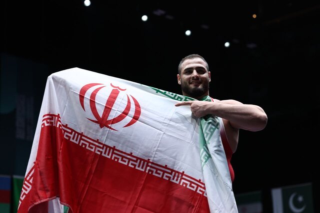 طلای سنگین وزن برای هدایتی: کشتی فرنگی ایران در اوج
