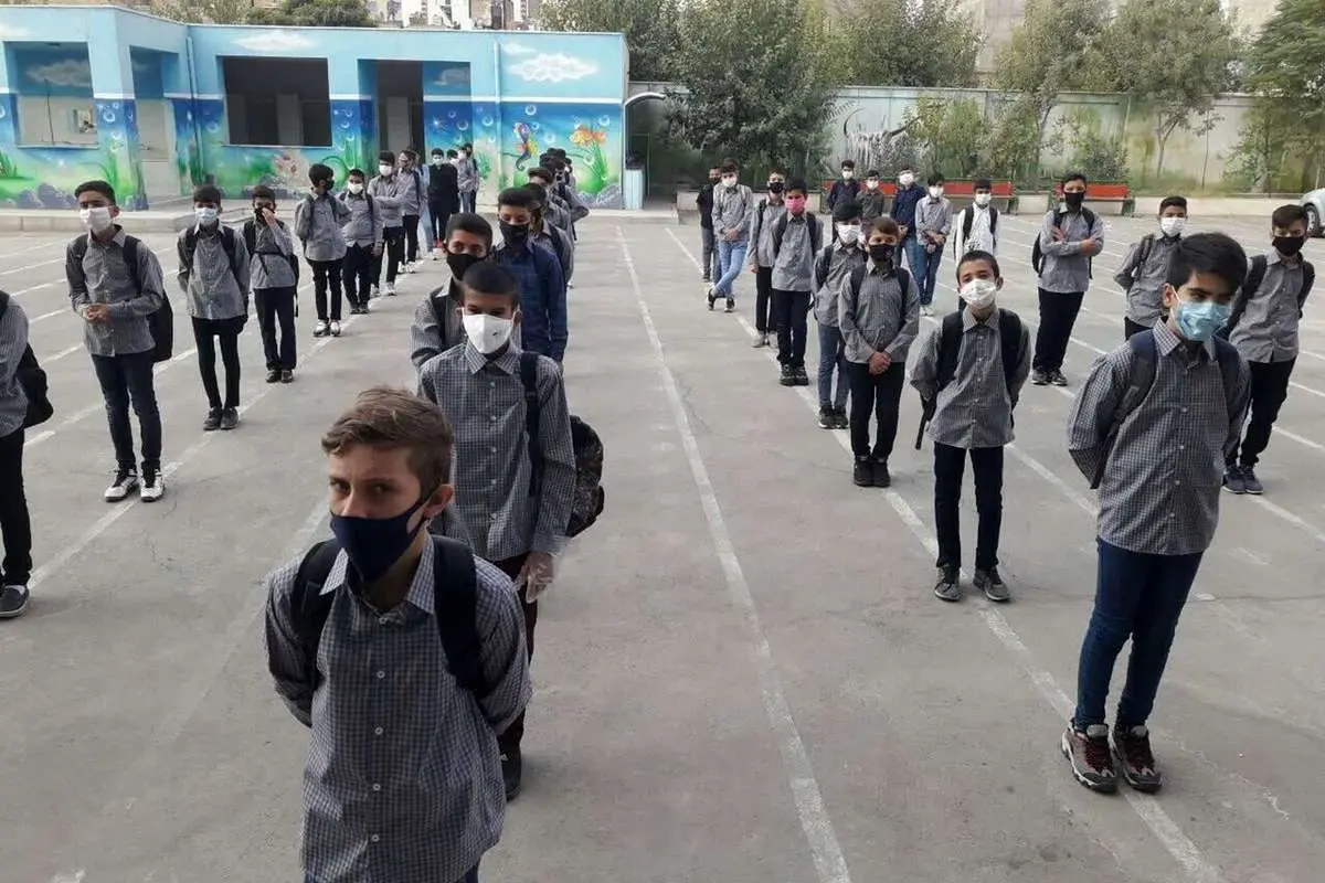 سلامت دانشآموزان در اولویت است: بستر آموزش مجازی در شرایط آلودگی فراهم شود