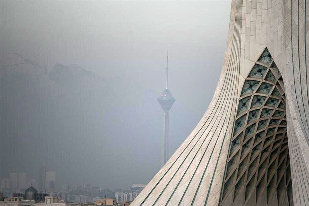 آسمان صاف اما هوای آلوده؛ پیش‌بینی افزایش آلاینده‌ها در تهران از سه‌شنبه