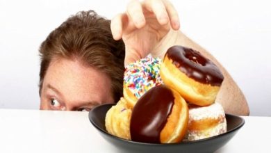 آیا دیابتی‌ها می‌توانند شیرینی بخورند؟