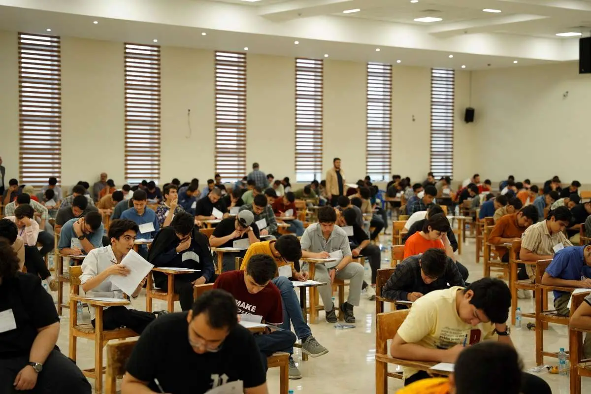 آینده تحصیلی ایران در دست پولدارهاست؟ نماینده مجلس هشدار میدهد