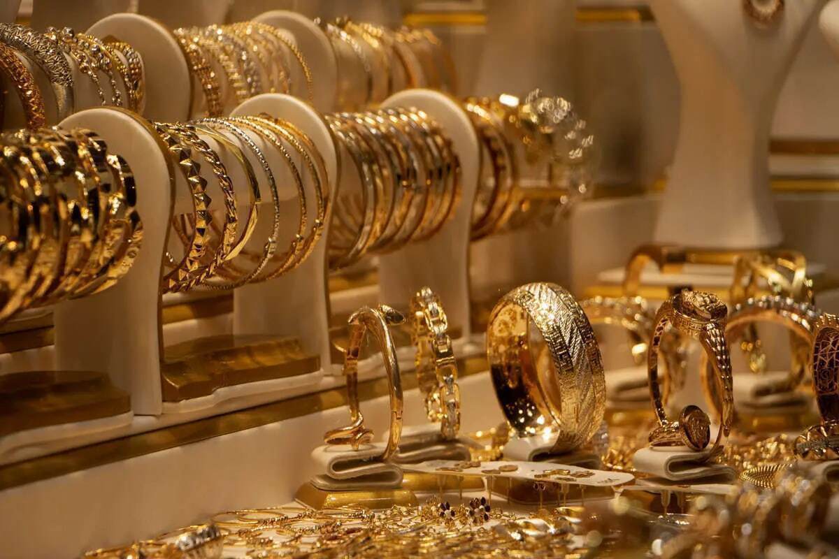 افت اونس جهانی و نوسانات داخلی