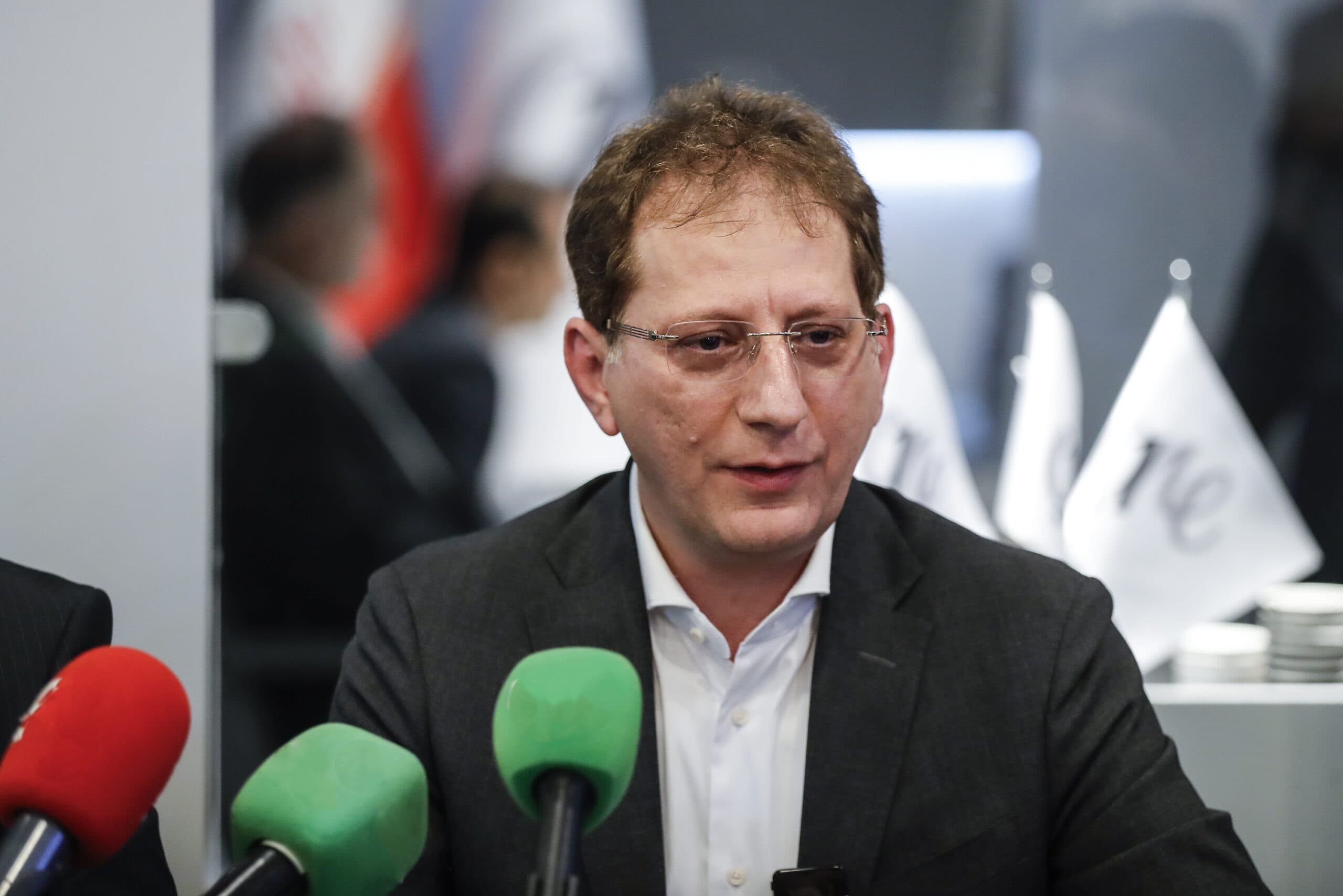 پیش‌بینی بی‌پشتوانه بابک زنجانی و پیامدهای روانی آن بر بازار ارز