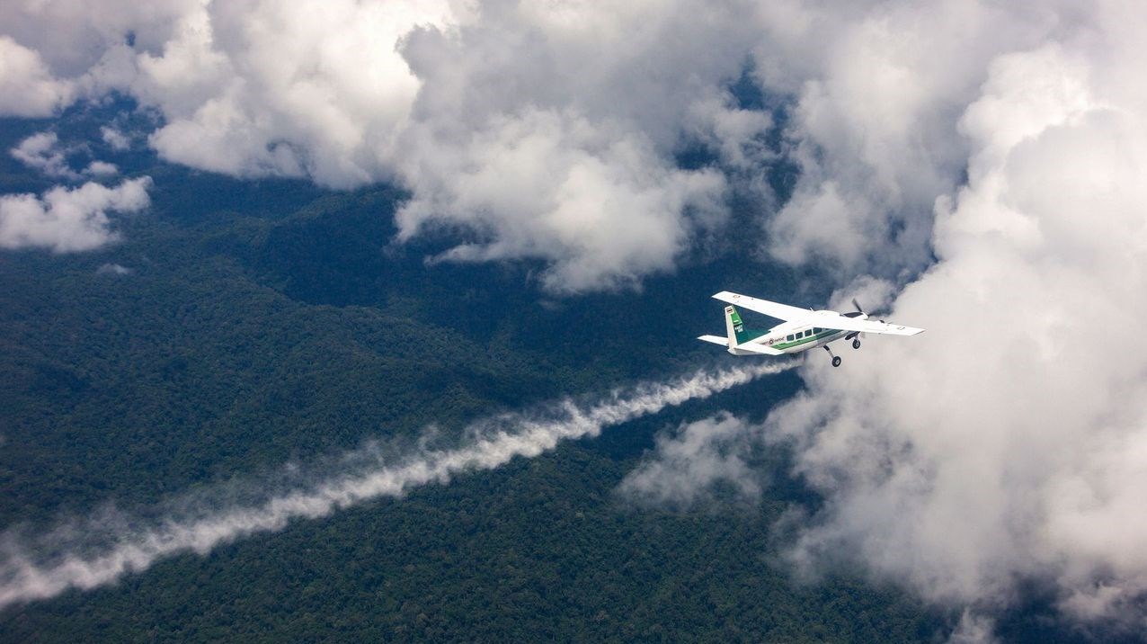 اولین پرواز بارورسازی ابرها انجام شد؛ آیا خشکسالی پایان مییابد؟