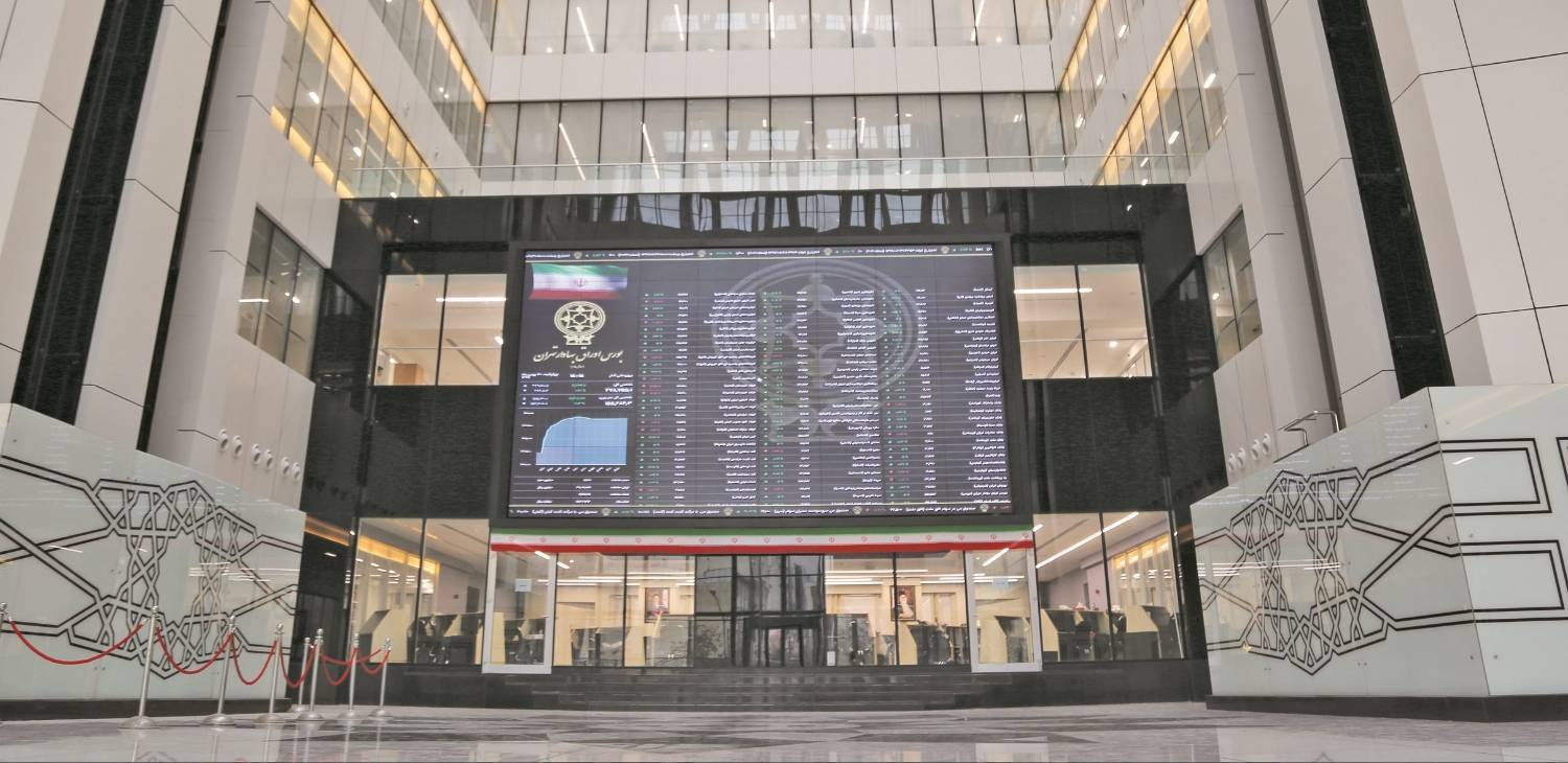 عبور از سقف تاریخی