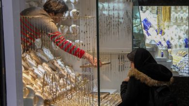 هر گرم طلای ۱۸عیار به ۱۲ میلیون تومان رسید؛ از معاملات عجولانه پرهیز کنید