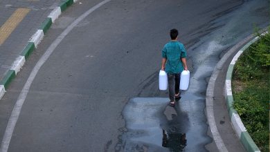 استاد دانشگاه تهران: طرح تخلیه پایتخت «شبیه جوک» است؛ بحران با اصلاح سیاست حل می‌شود