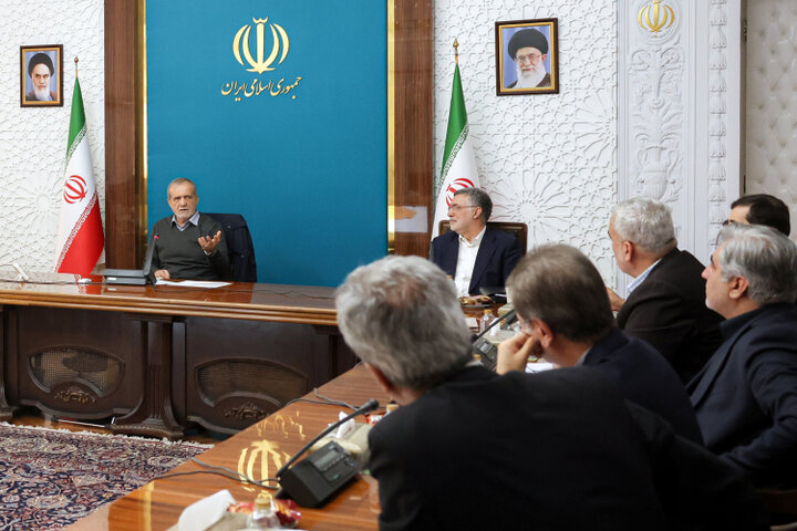 بررسی تمهیدات اجرای طرح پزشک خانواده با حضور مسعود پزشکیان