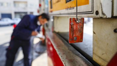 “چالش بنزینی: آیا افزایش قیمت می‌تواند قاچاق را متوقف کند؟”