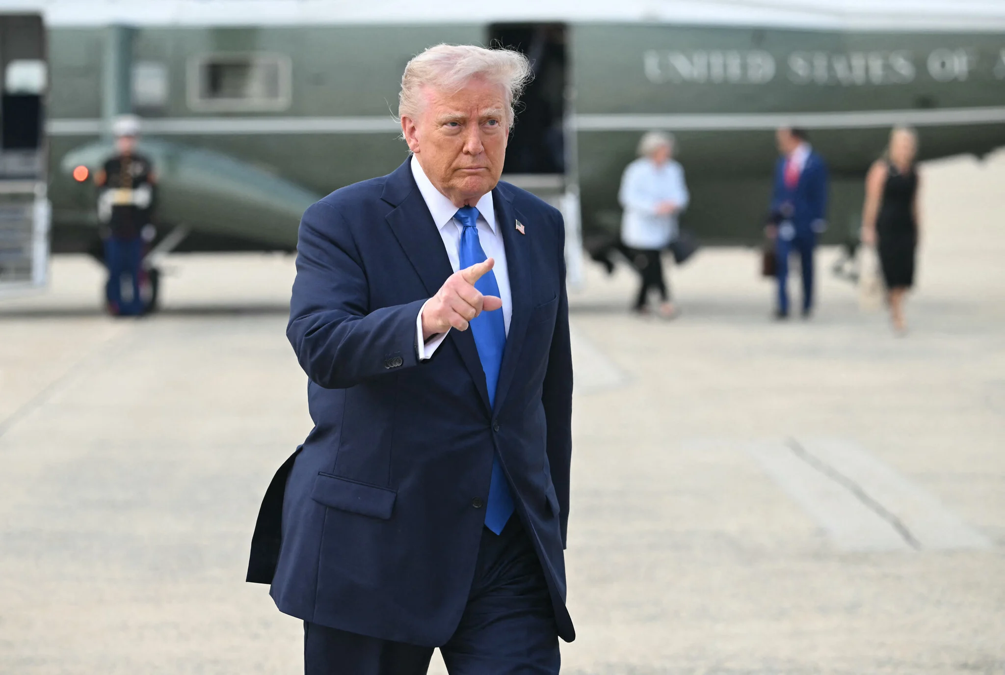 پایان جنگ اوکراین در راه است؟ ترامپ از عزم خود برای توقف درگیری خبر داد