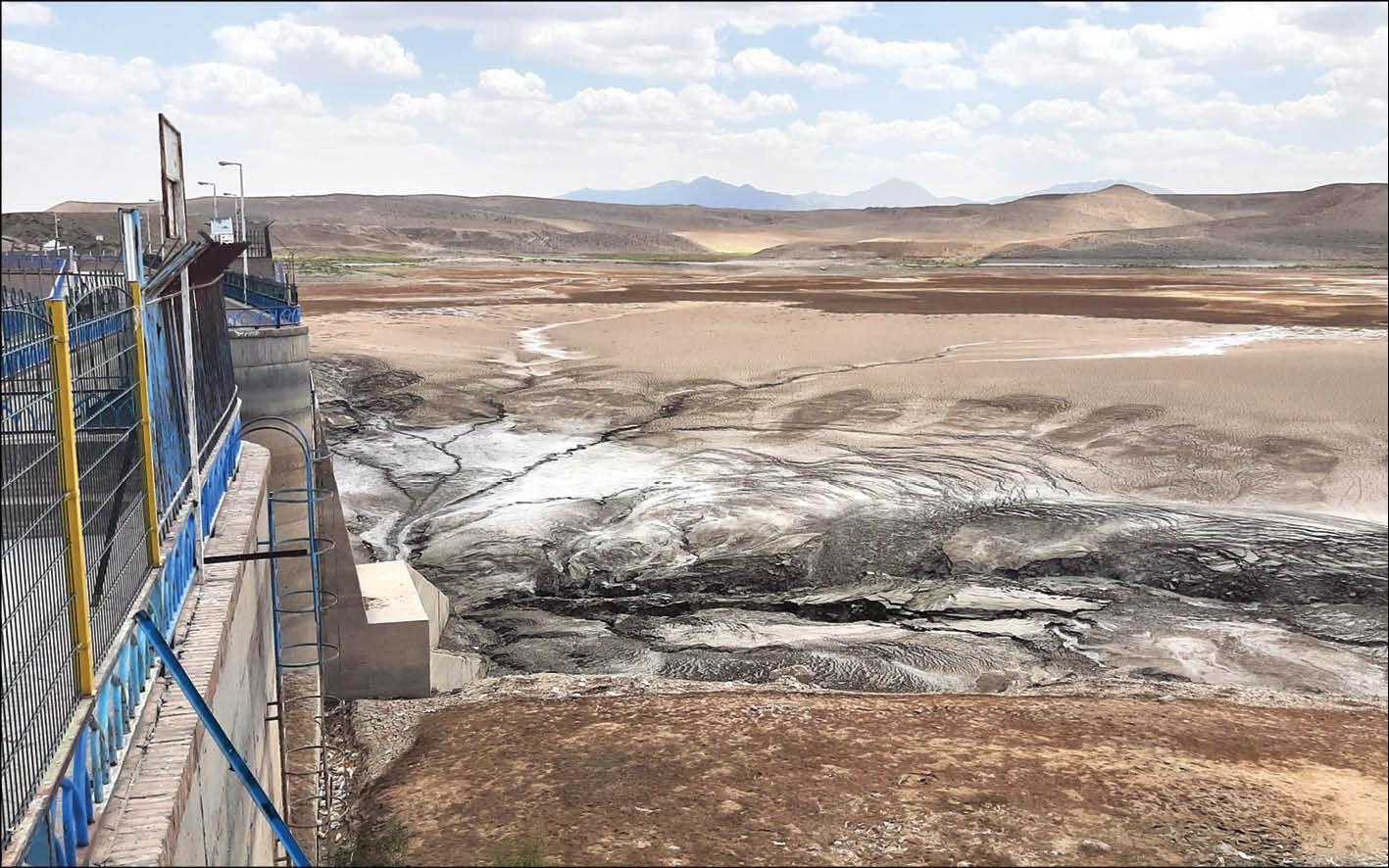 رکورد جهانی فرار آب در سد لار؛ تنها 1.5 درصد از ظرفیت سد پر است