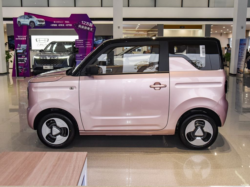 اروپا به جنگ خودروهای چینی می‌رود؛ خودروهای برقی کوچک در راه بازار