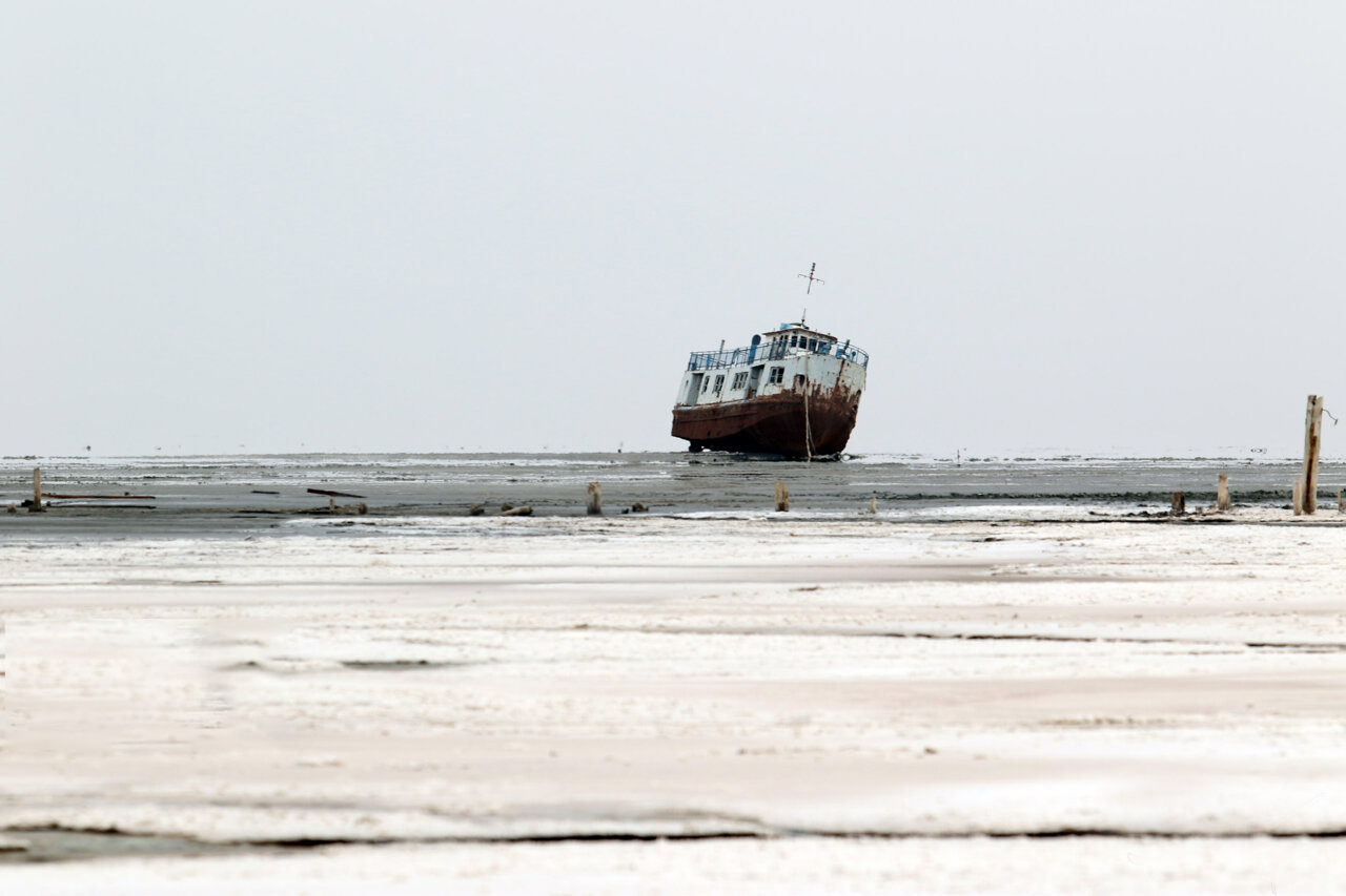 توفان نمکی در دریاچه ارومیه: واقعیت یا تبلیغات رسانهای؟