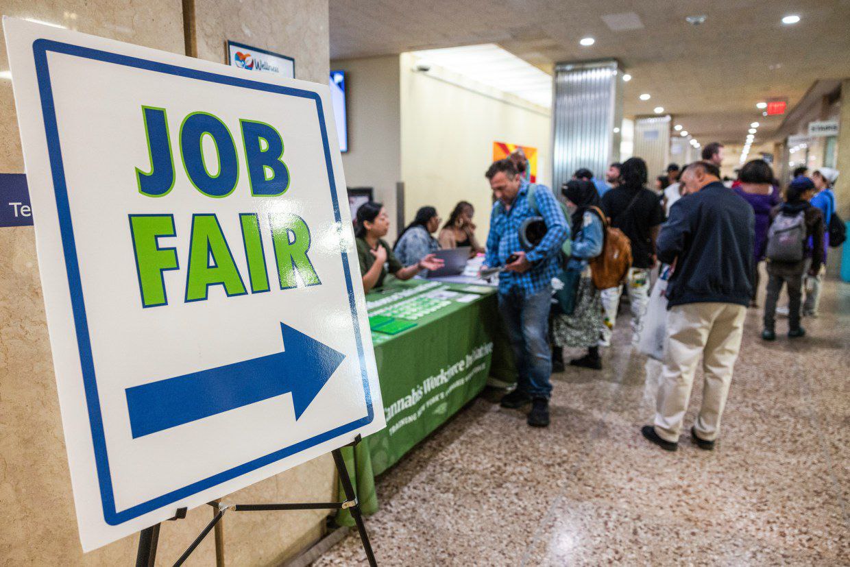 رشد اشتغال آمریکا با جهش نرخ بیکاری همراه شد؛ سیگنال‌های متناقض از اقتصاد آمریکا