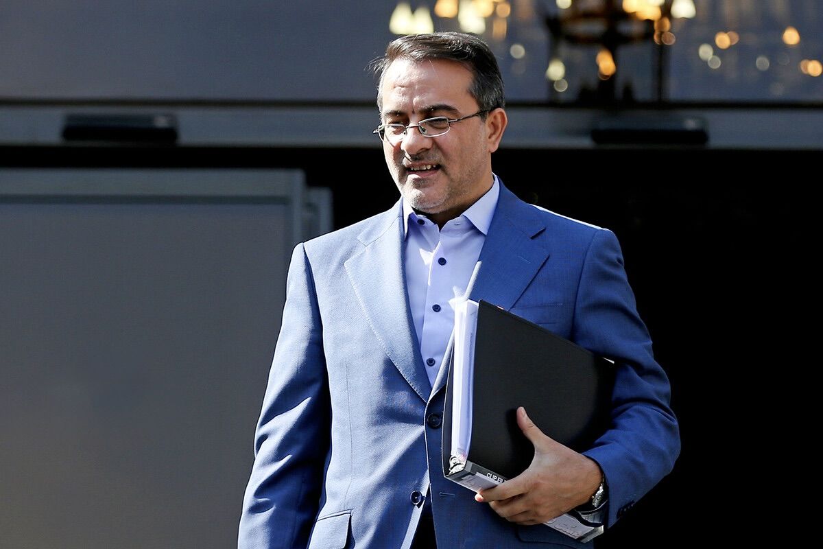 کاهش ۱۵ درصدی نیروی انسانی برنامه هفتم امکان‌پذیر نیست