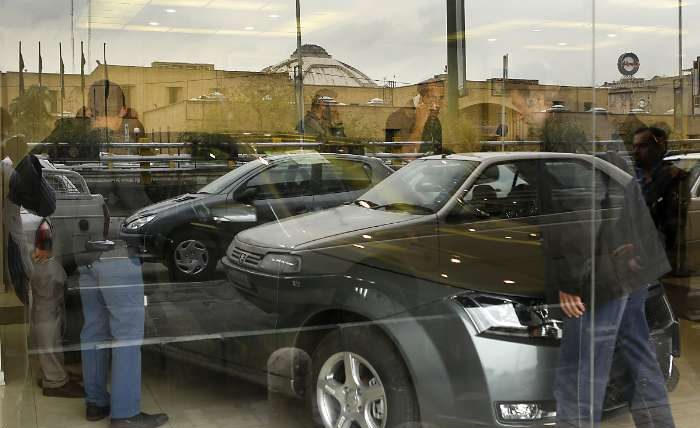 رکود در بازار و کاهش تولید؛ آیا قیمت خودرو باز هم افزایش مییابد؟