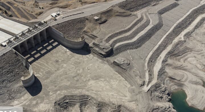 واحدهای نیروگاه به دلیل کاهش آب از مدار تولید خارج شدند