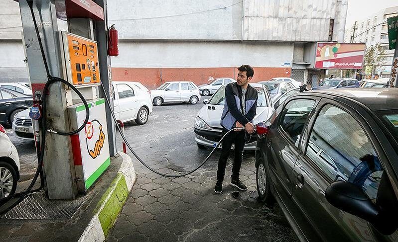 سهمیه بنزین خودروهای تعویض پلاک قطع نمیشود