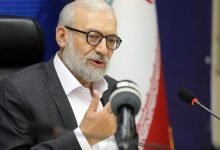 لاریجانی: به “ننه قمری” اجازه دخالت در اصول هسته‌ای ایران را نمی‌دهیم!