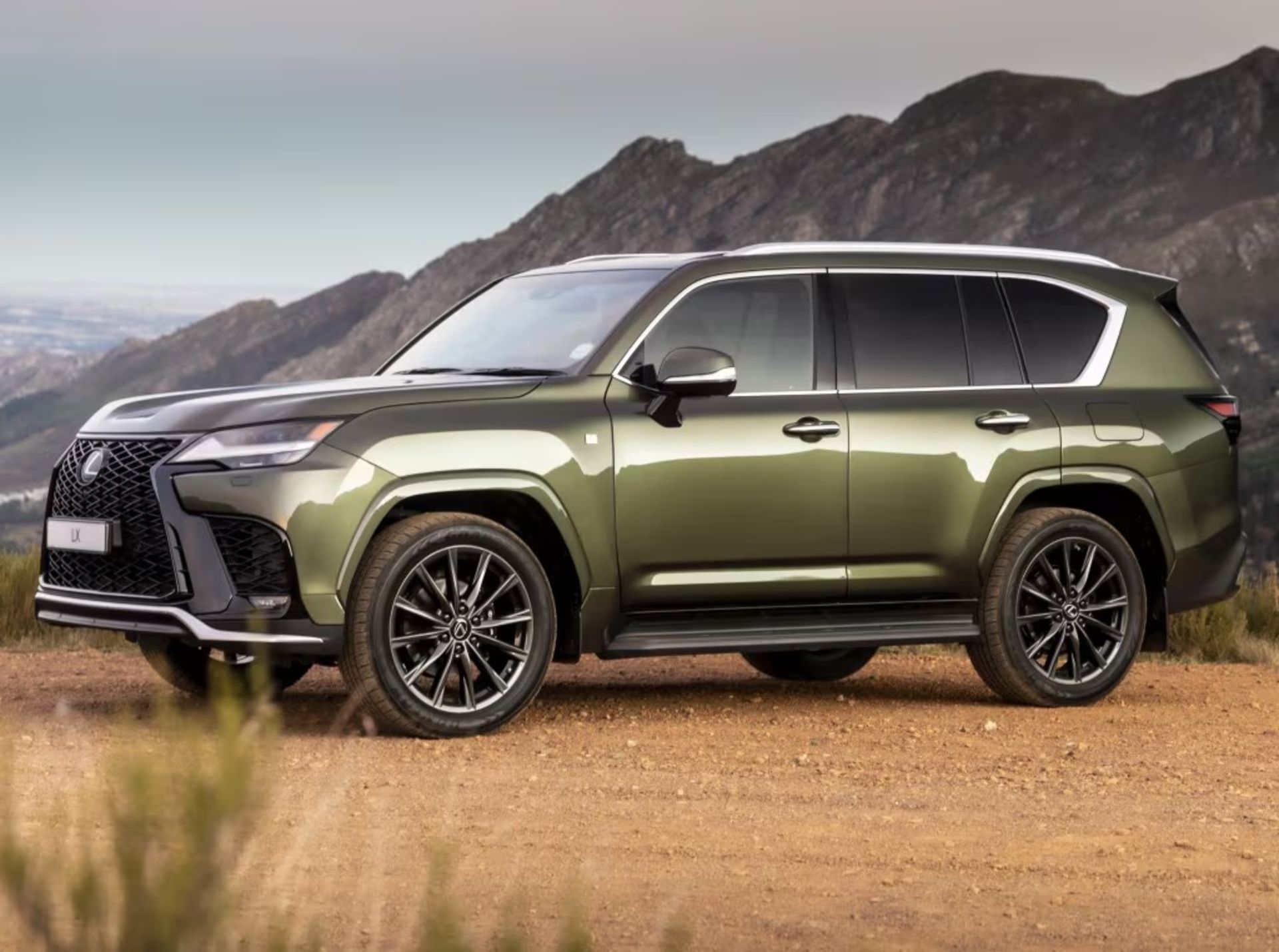 پرچمدار لوکس