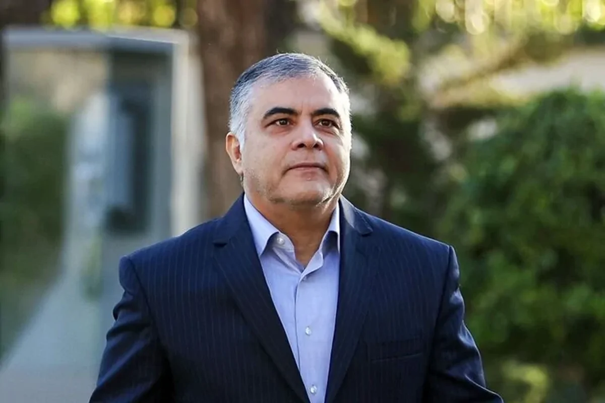 محسن پاک‌نژاد: هیچ مشکلی در فروش نفت و تامین سوخت نداریم