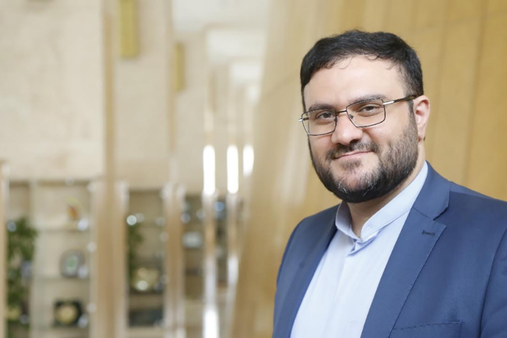 بازنشستگان و شاغلان