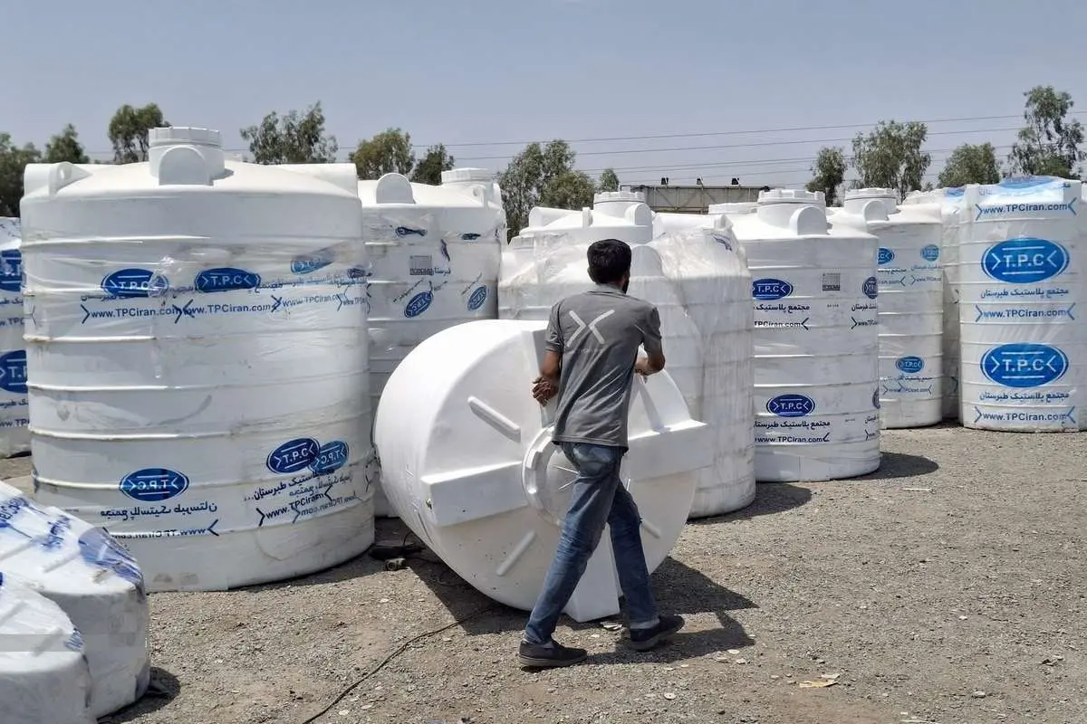 پشت پرده صفهای طولانی مخازن آب؛ چرا پلیاتیلنی که مازاد است، نایاب شده است؟