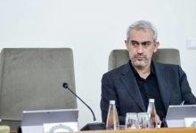 وزیر اقتصاد: تاکنون سیگنالی از کاهش درآمد نفتی دریافت نکرده‌ایم