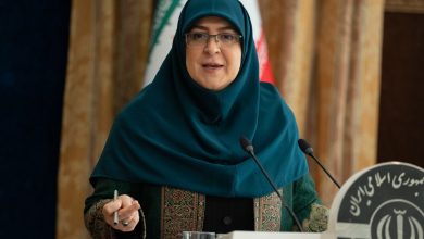 سخنگوی دولت: هیچ تغییری در قیمت بنزین سهمیه‌ای نخواهیم داشت