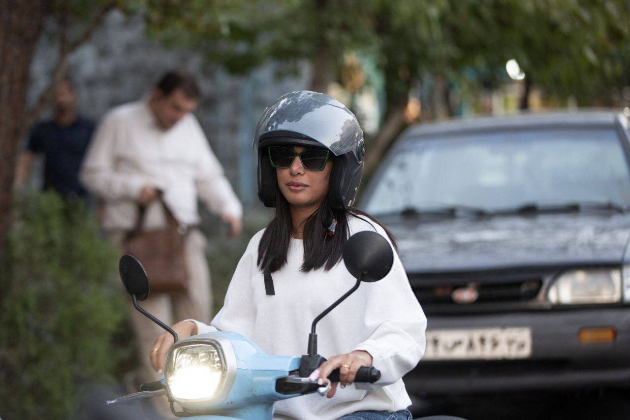 موتورسواری زنان مغایر با فتاوای فقها نیست؛ مجلس باید قانون را اصلاح کند