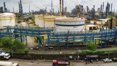 پالایشگاه‌های هندی به دلیل تحریم‌های آمریکا خرید نفت از روسیه را کاهش دادند