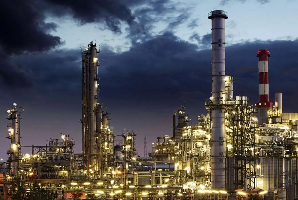 ارز صادراتی پتروشیمی‌ها با مستندات هزینه خوراک، امکان عرضه در تالار دوم دارد