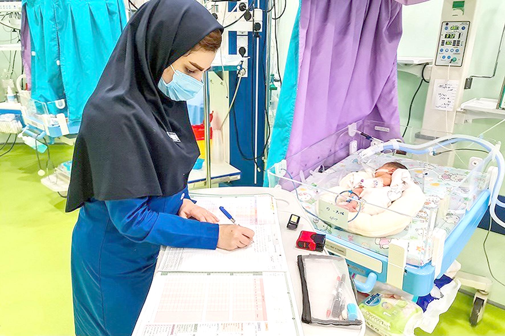 پرستار به تخت