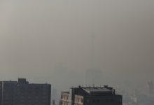 کاهش دما و وزش باد شدید در تهران؛ گرد و خاک همچنان ادامه دارد