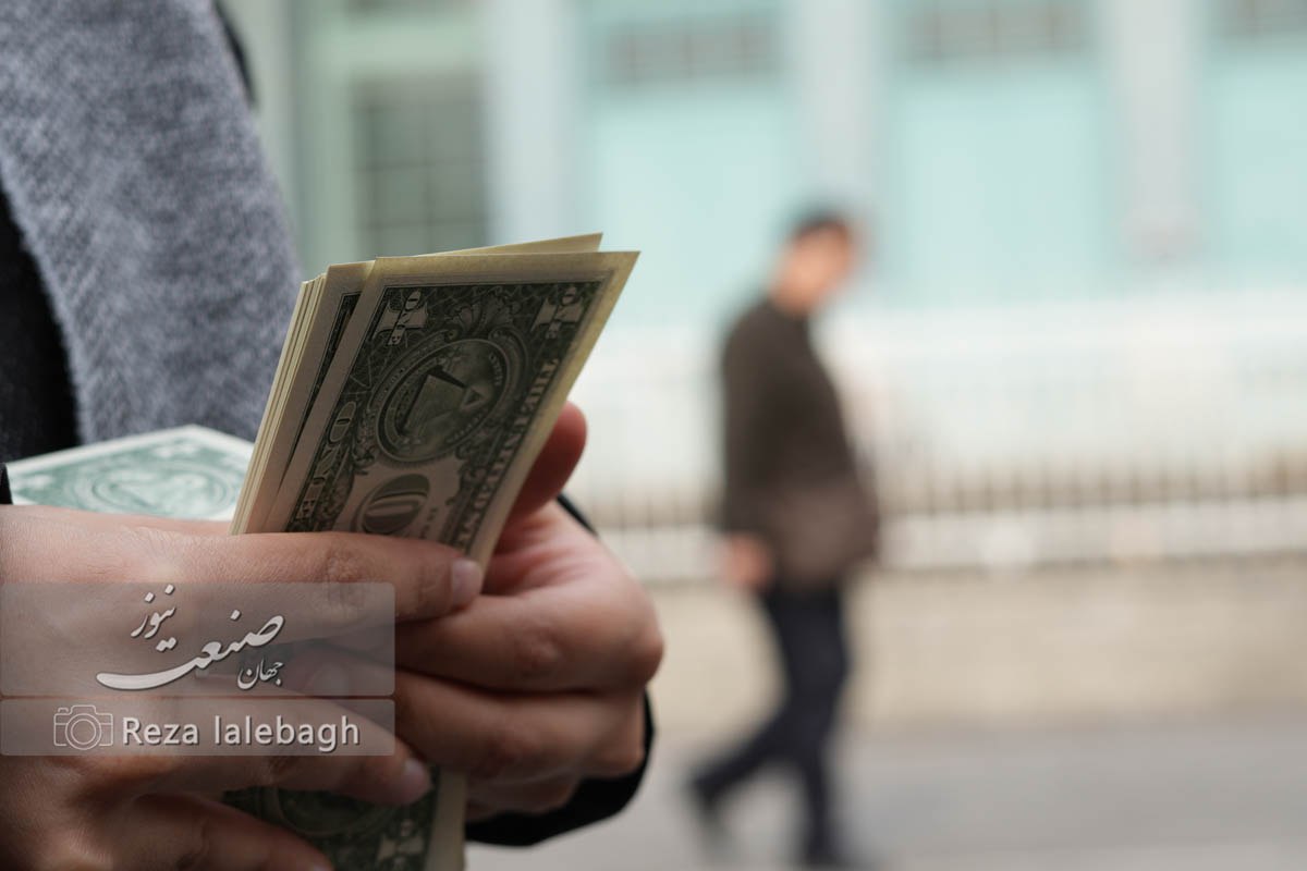 جهش دلار و سکه