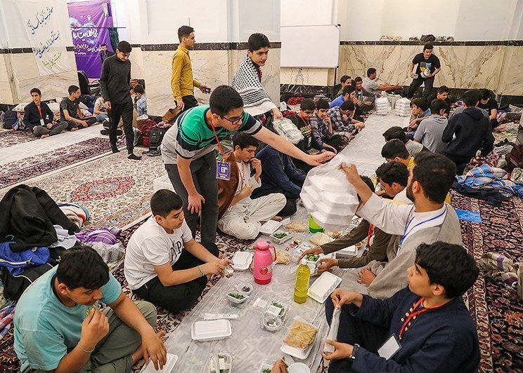 دانش‌آموزان نفس کشیدند؛ امتحانات در ایام اعتکاف لغو شد