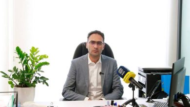 استاد اقتصاد: بازار سهام در ایران از تورم عقب نمی‌ماند؛ انفعال سیاست پولی عامل اصلی است