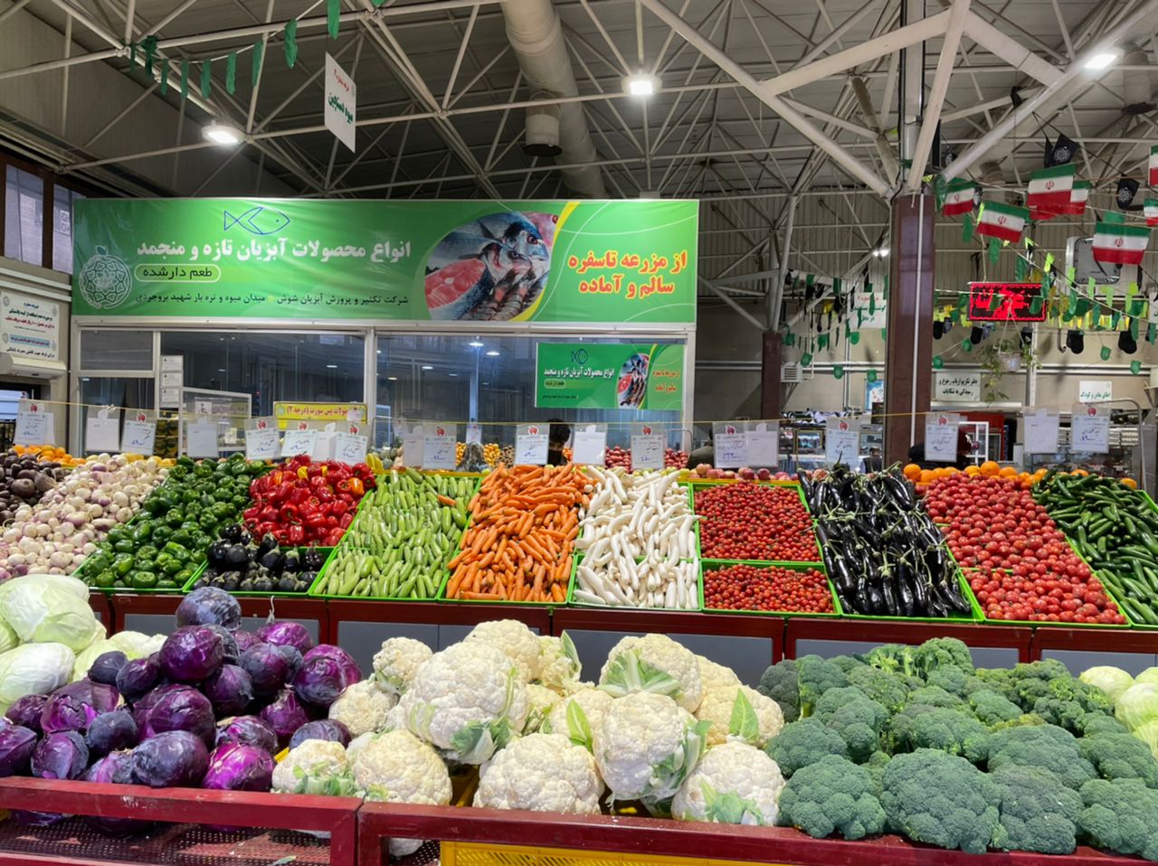 رصد بازار میوه و سبزیجات در ۱۲ آذر، از خیار 88 هزار تومانی تا سیر نیم میلیونی!