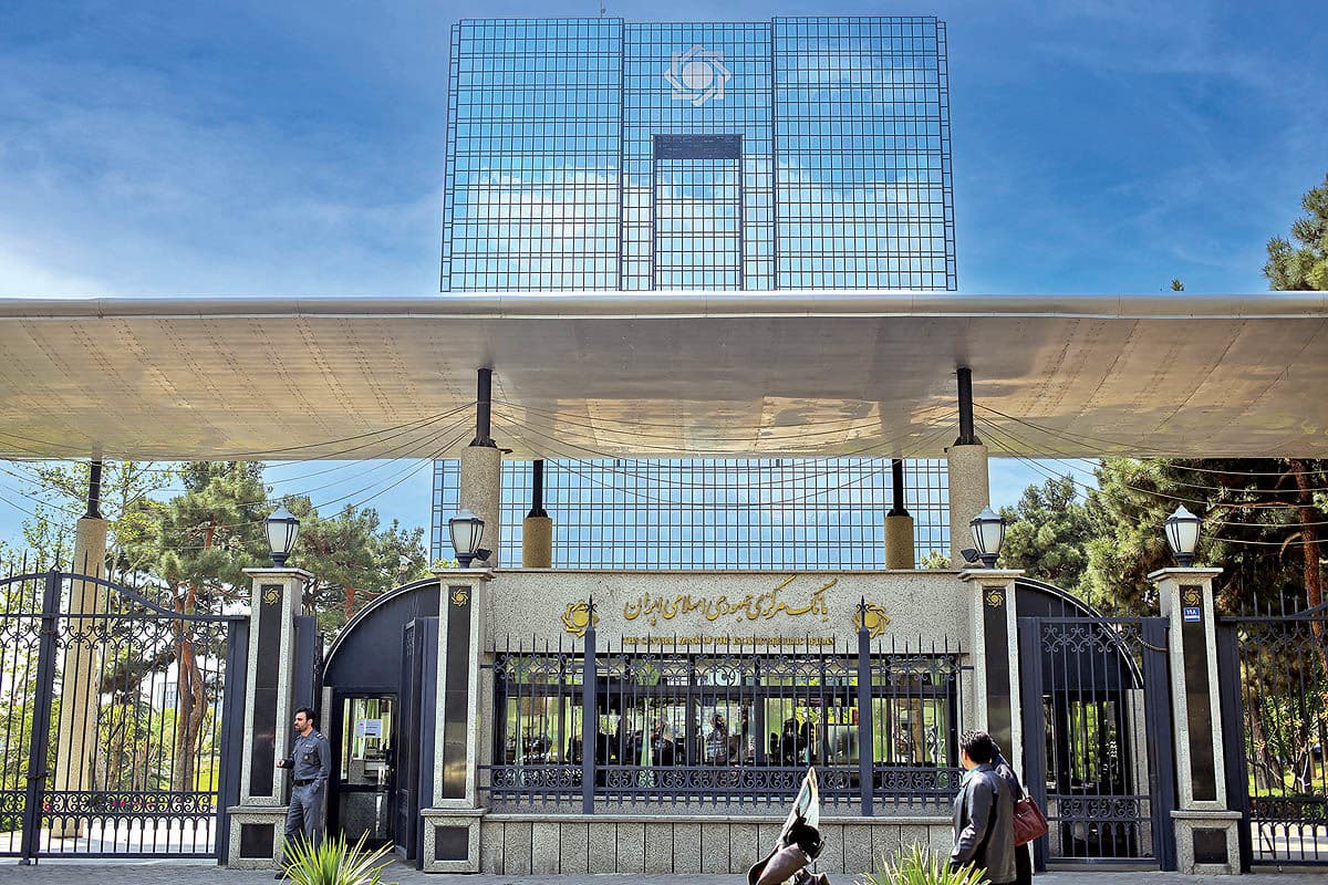 مدیریت بازار ارز با ابزارهای جدید؛ بانک مرکزی چگونه وارد عمل شد؟