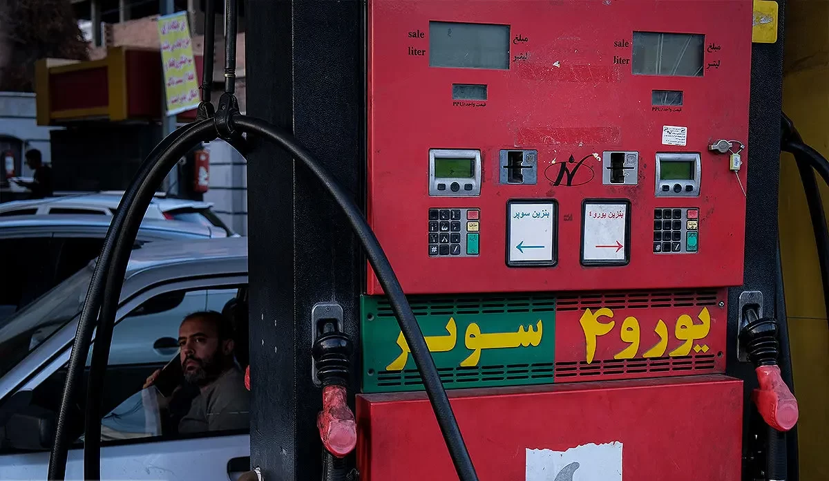 ۳۰۰ هزار لیتر بنزین سوپر فروخته شده در بورس کجاست؟ سرنوشت مبهم یک محموله