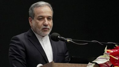 «برکات تحریم» زیر تیغ نقد؛ عراقچی با واقعیت زندگی مردم روبه‌رو شد