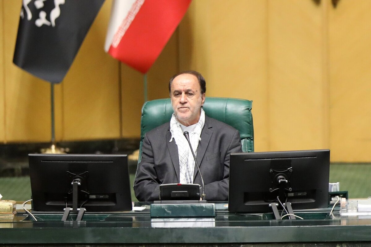 ۱. حاجی‌بابایی خبر داد: مجلس فردا تصمیم مهمی در چارچوب «شرایط جنگی» اعلام می‌کند