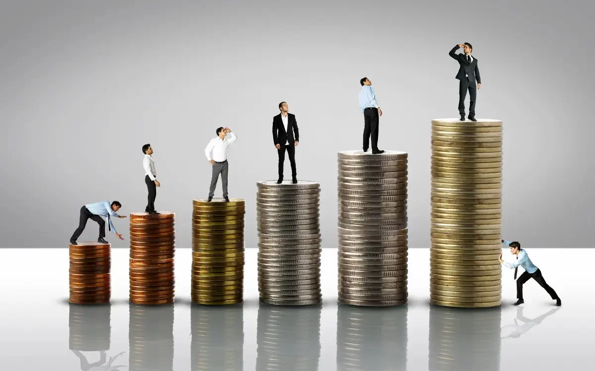 حقوق کارکنان دولت ۱۴۰۵ چگونه افزایش مییابد؟ جزئیات پلکانی و مالیاتی