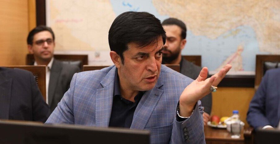 دلار و طلا زیر ذره‌بین مجلس؛ پاسخگویی قاطعانه مقامات اقتصادی لازم است