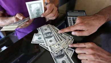 نرخ دلار بازار دوم به ۱۰۲ هزار تومان رسید؛ بانک مرکزی چگونه بازار را مدیریت می‌کند؟